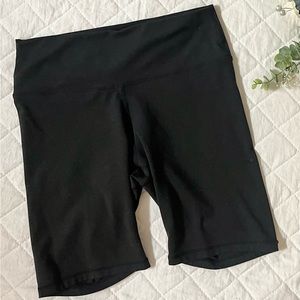 Mono B high waisted biker shorts with back pockets; size small